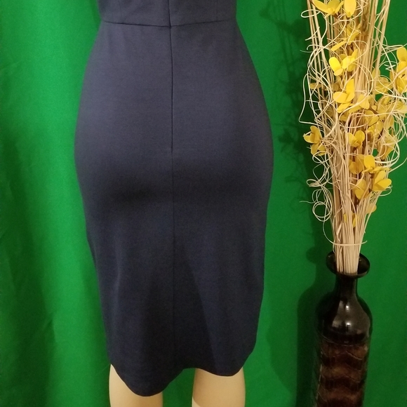 BCBG DRESS - Picture 5 of 8